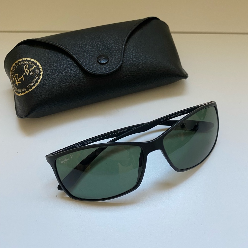 Mens black ray ban